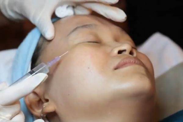 DUNES ACADEMY - les techniques d'injections aux médecins Coréens, Indonésiens et chinois à Jakarta